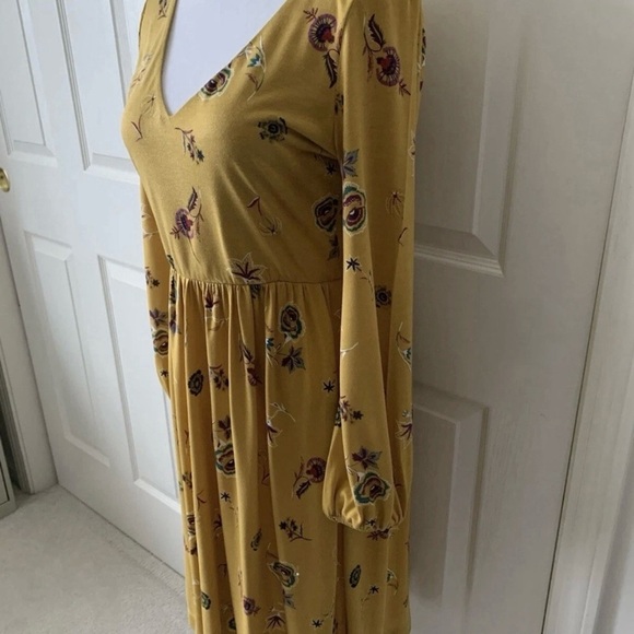 Old Navy Yellow Floral Long Sleeve Dress - Picture 2 of 6